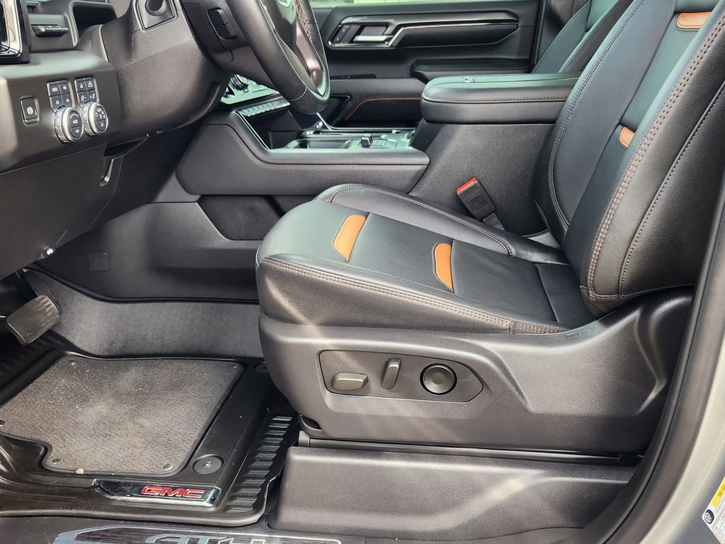 Certified 2025 GMC Sierra 3500 AT4 w/ AT4 Premium Plus Package image 9