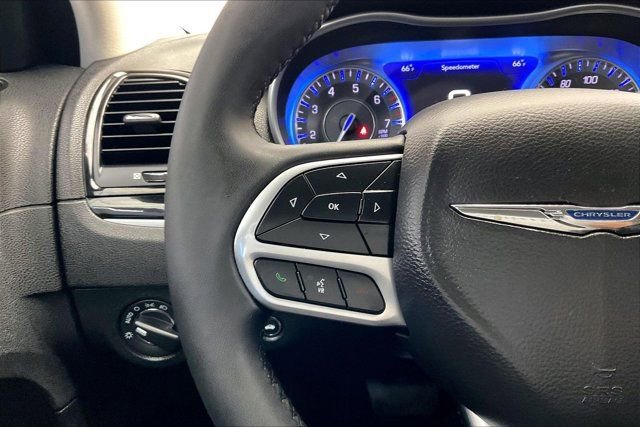 Used 2023 Chrysler 300 Touring w/ Sport Appearance Package RWD image 20