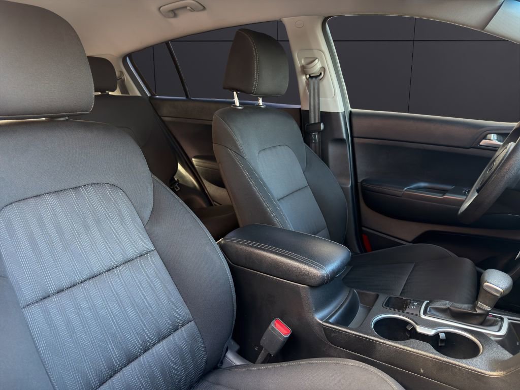 Used 2021 Kia Sportage LX image 14