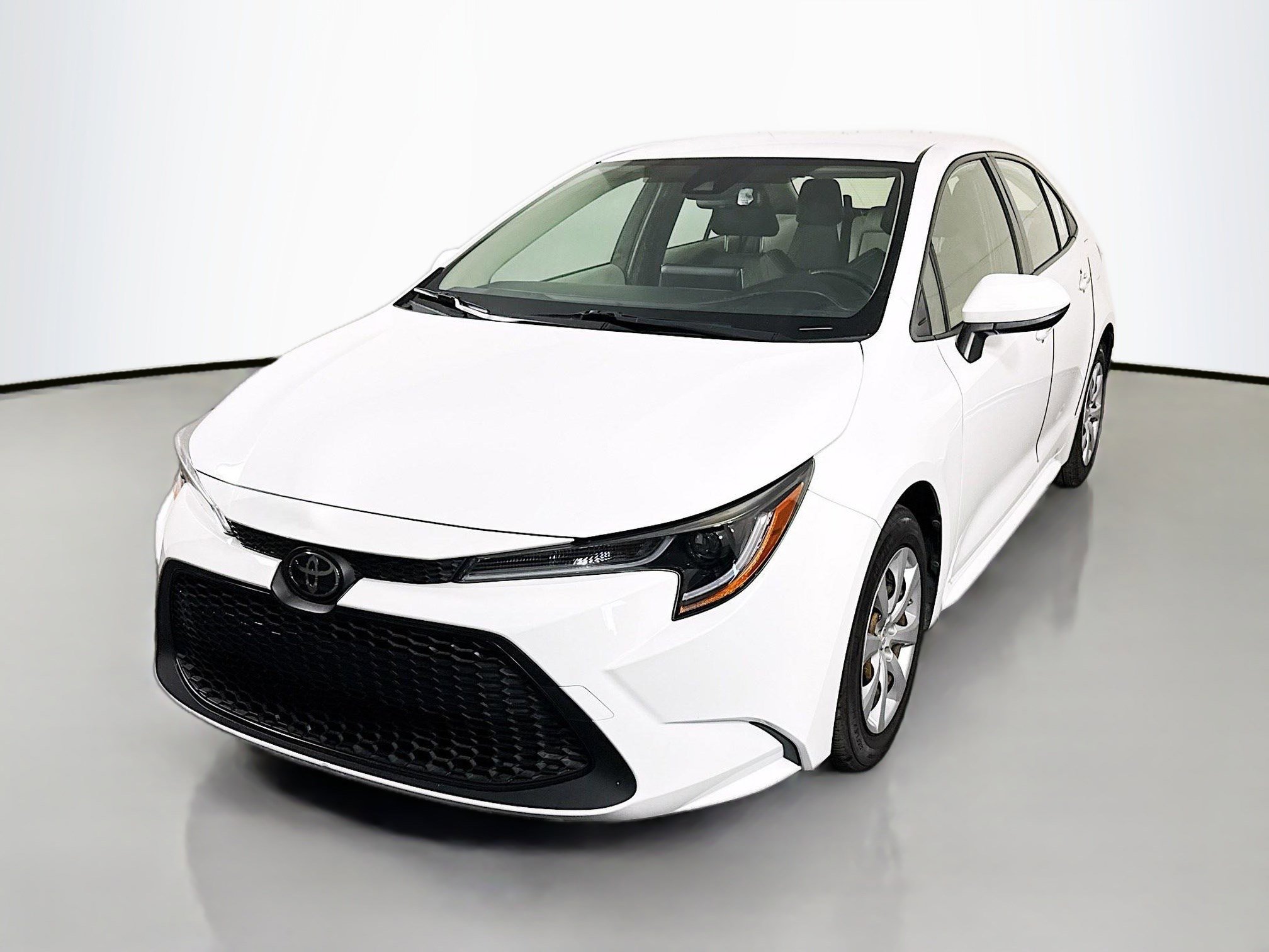 Used 2021 Toyota Corolla LE image 4