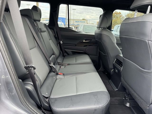 Used 2025 Lexus GX 550 w/ Cold Area Package image 8