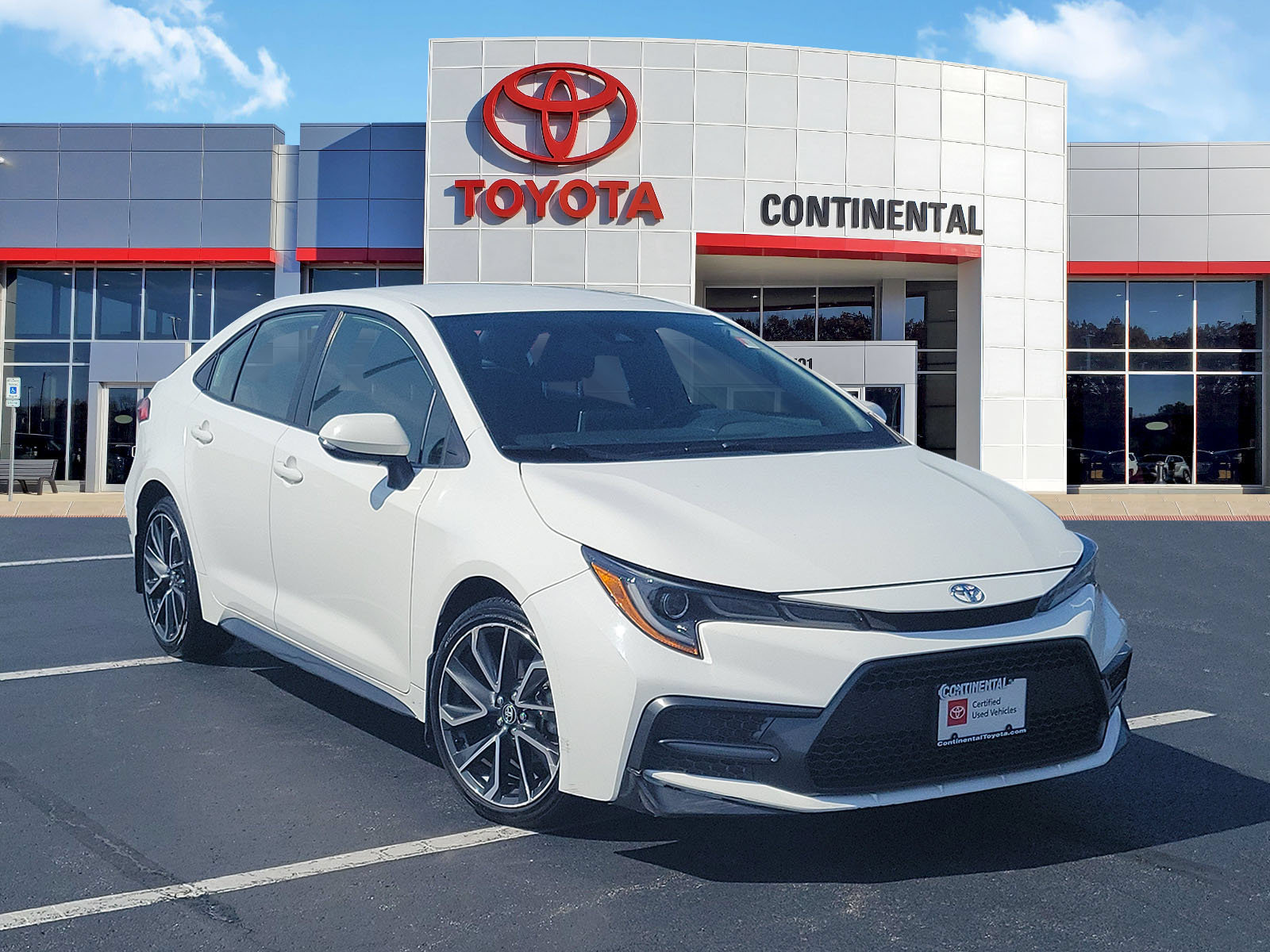 Certified 2021 Toyota Corolla SE FWD image 2