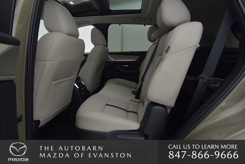 Certified 2025 MAZDA CX-70 Plug-In Hybrid w/ Premium Pkg image 25