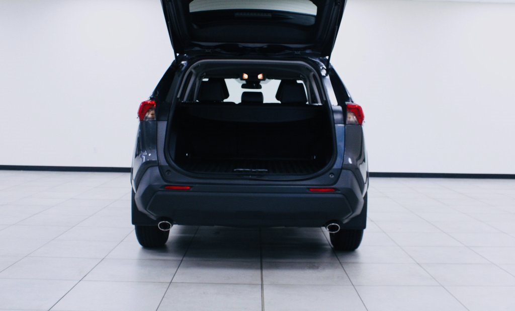 Used 2021 Toyota RAV4 XLE image 24