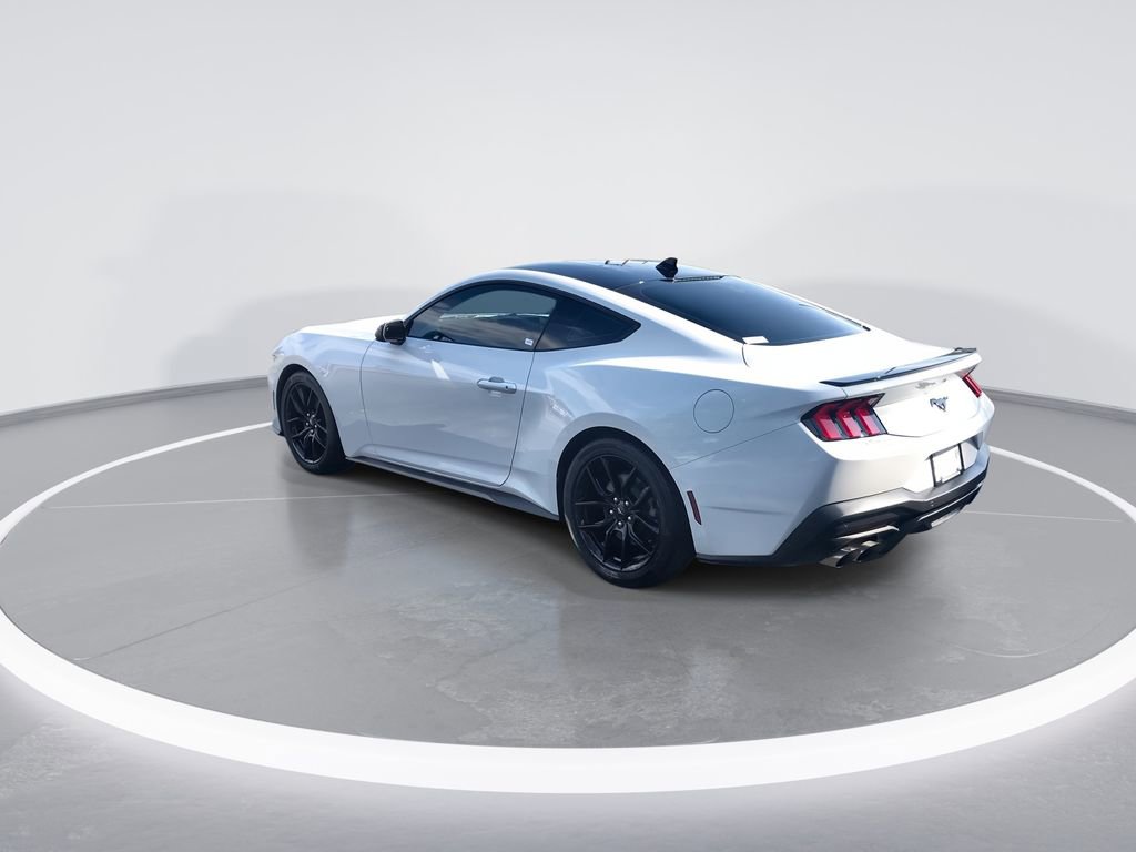 Used 2024 Ford Mustang Coupe RWD image 6