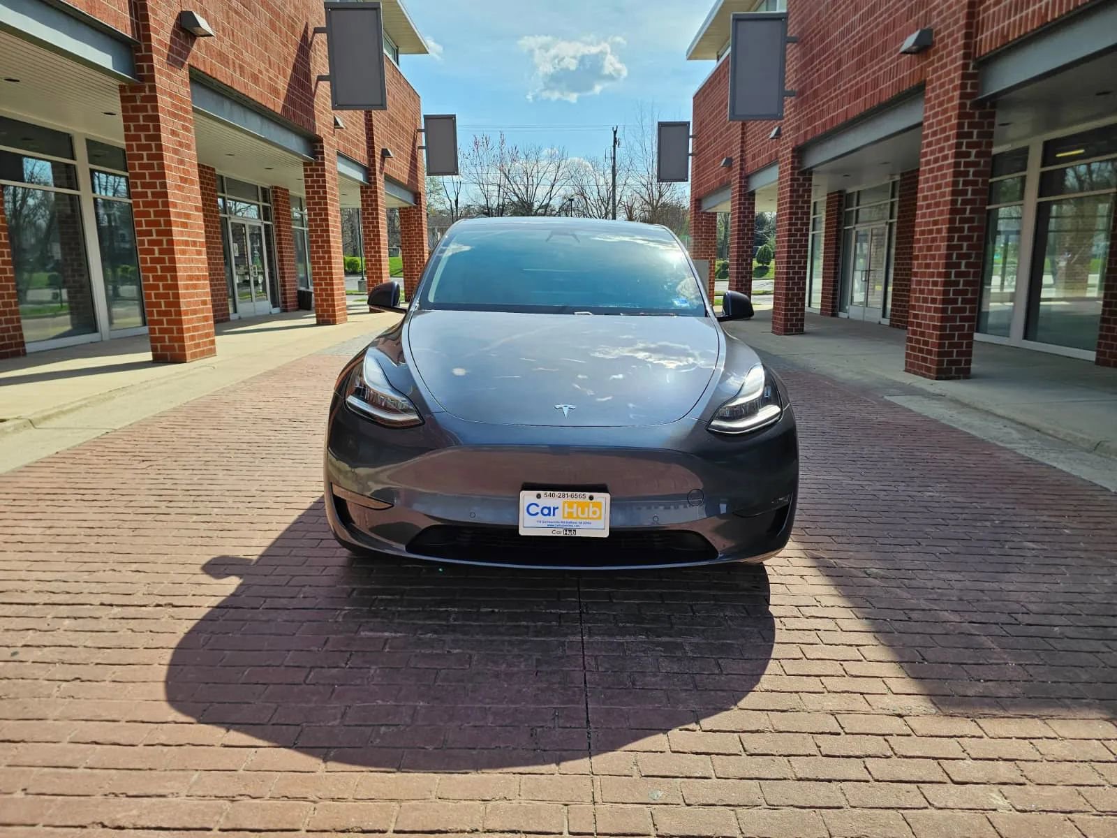 Used 2020 Tesla Model Y Long Range AWD/4WD image 2