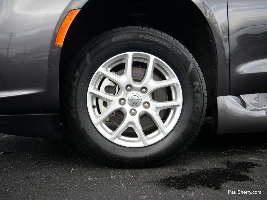 Used 2022 Chrysler Pacifica Touring-L FWD image 29