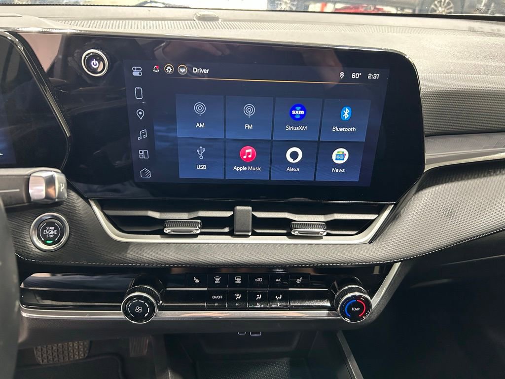 Used 2025 Chevrolet Equinox LT AWD/4WD image 17