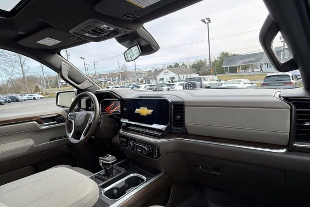 Used 2024 Chevrolet Silverado 1500 RST image 19