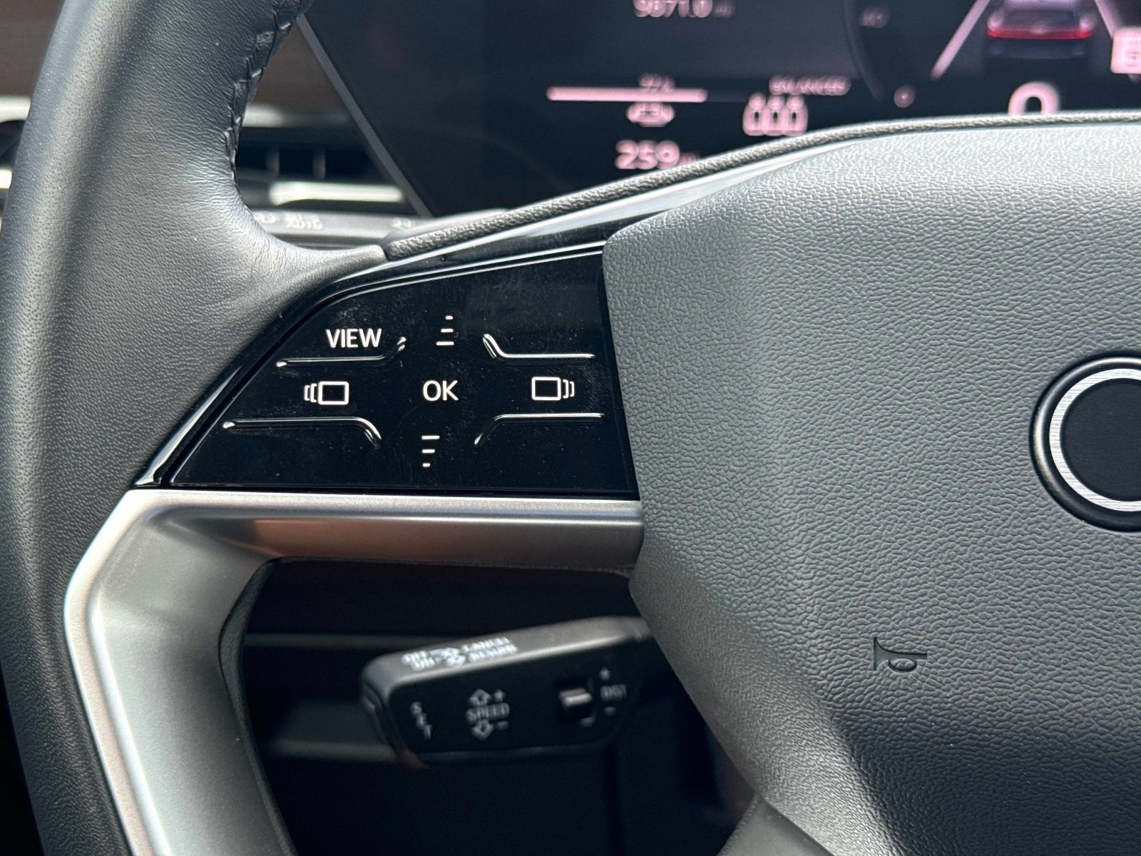 Certified 2025 Audi Q6 e-tron Premium RWD image 28