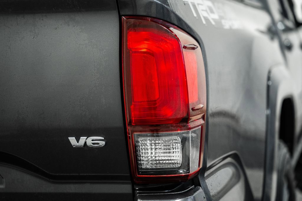 Used 2019 Toyota Tacoma TRD Sport image 6