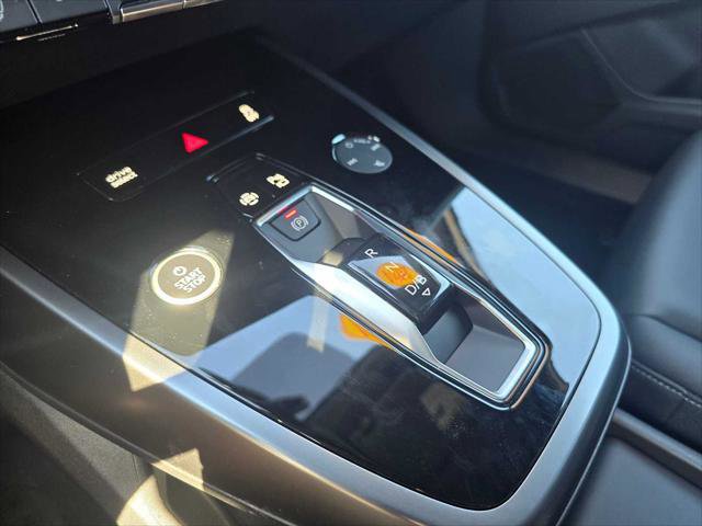 Used 2024 Audi Q4 e-tron Premium Plus image 31