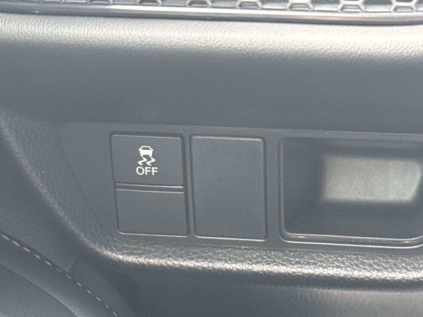 Certified 2025 Honda HR-V EX-L image 30