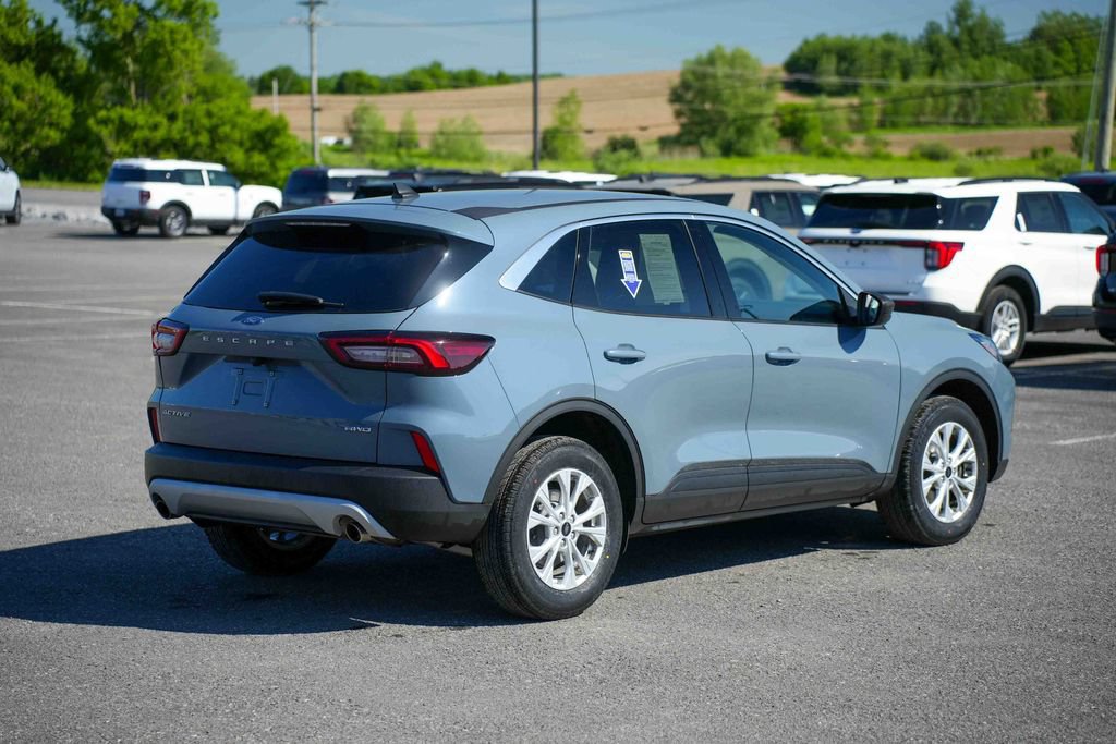 Used 2023 Ford Escape Active AWD/4WD image 5