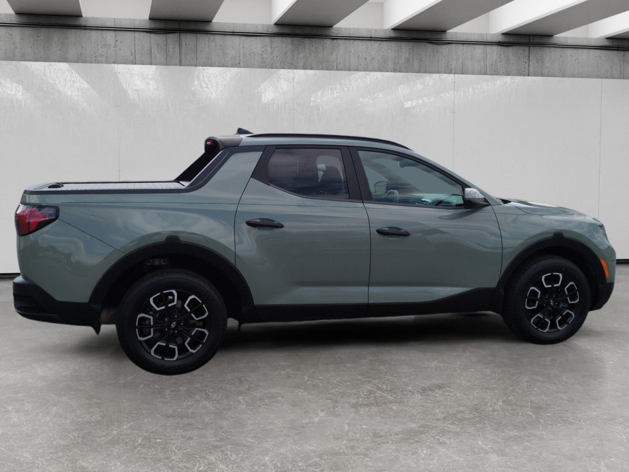 Used 2022 Hyundai Santa Cruz SEL w/ Activity Package FWD image 8
