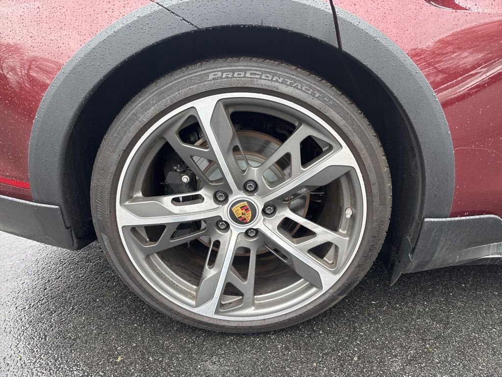 Used 2023 Porsche Taycan 4S image 9