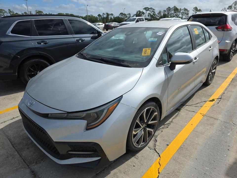 Used 2021 Toyota Corolla SE FWD image 2