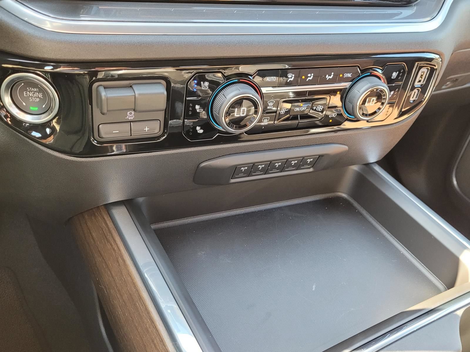 New 2026 Chevrolet Silverado 2500 High Country w/ High Country Premium Package AWD/4WD image 19