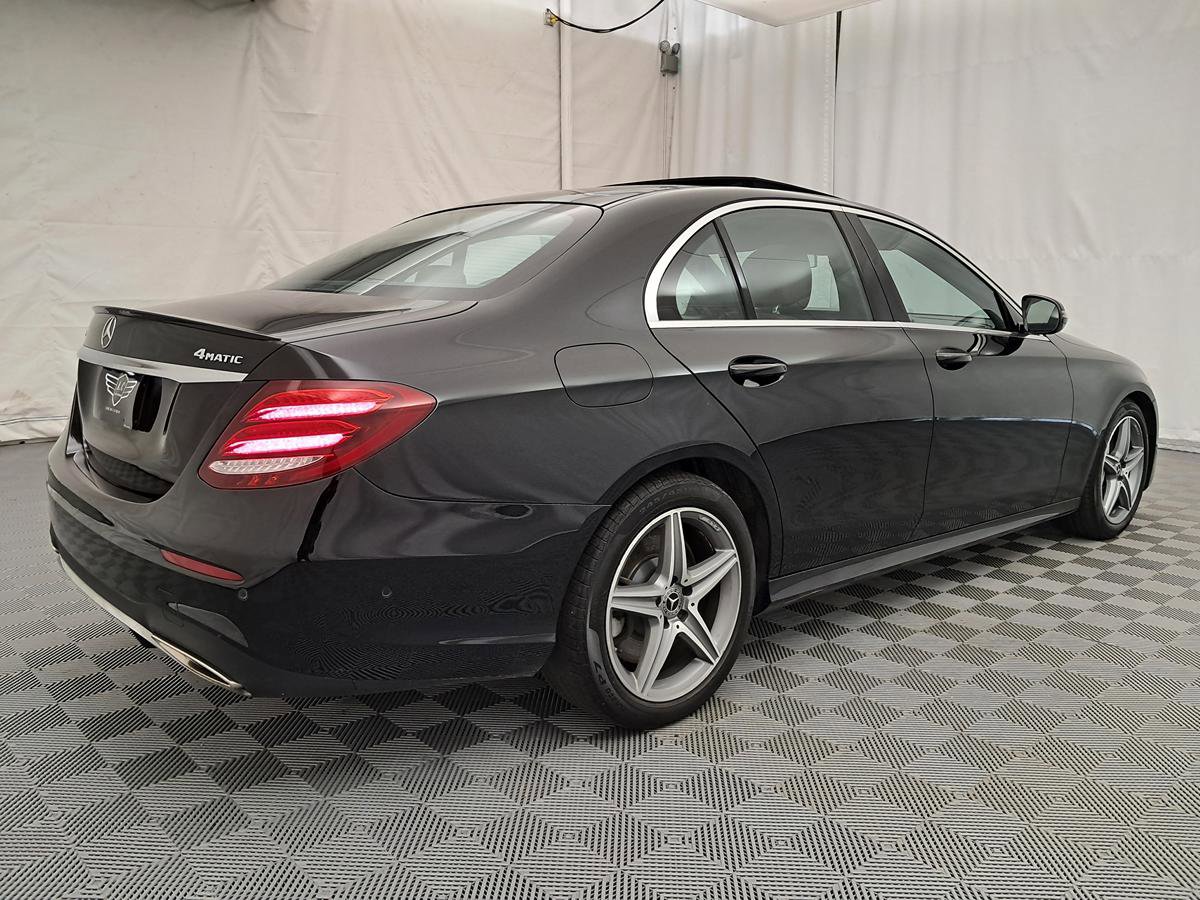 Used 2018 Mercedes-Benz E 400 4MATIC Sedan image 4