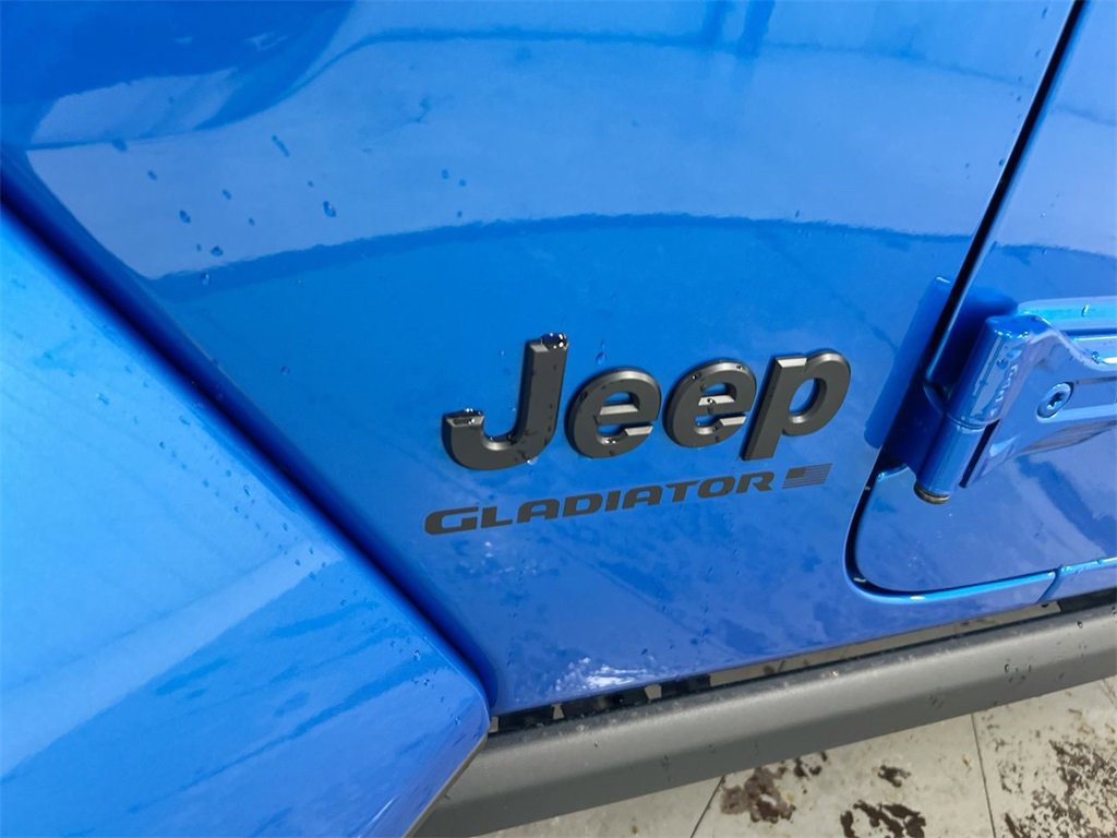 Used 2024 Jeep Gladiator Sport image 26