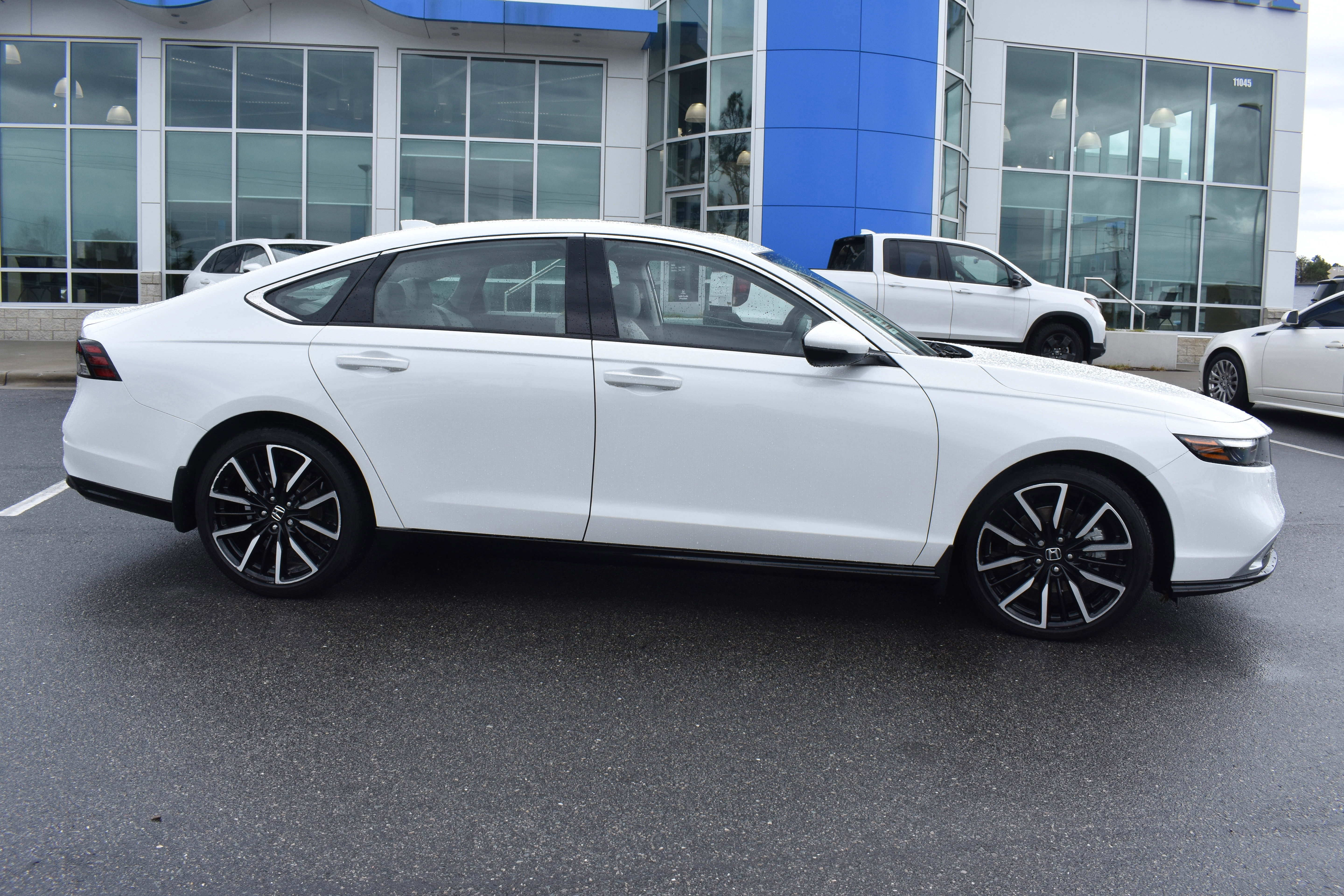 Certified 2025 Honda Accord Touring image 10