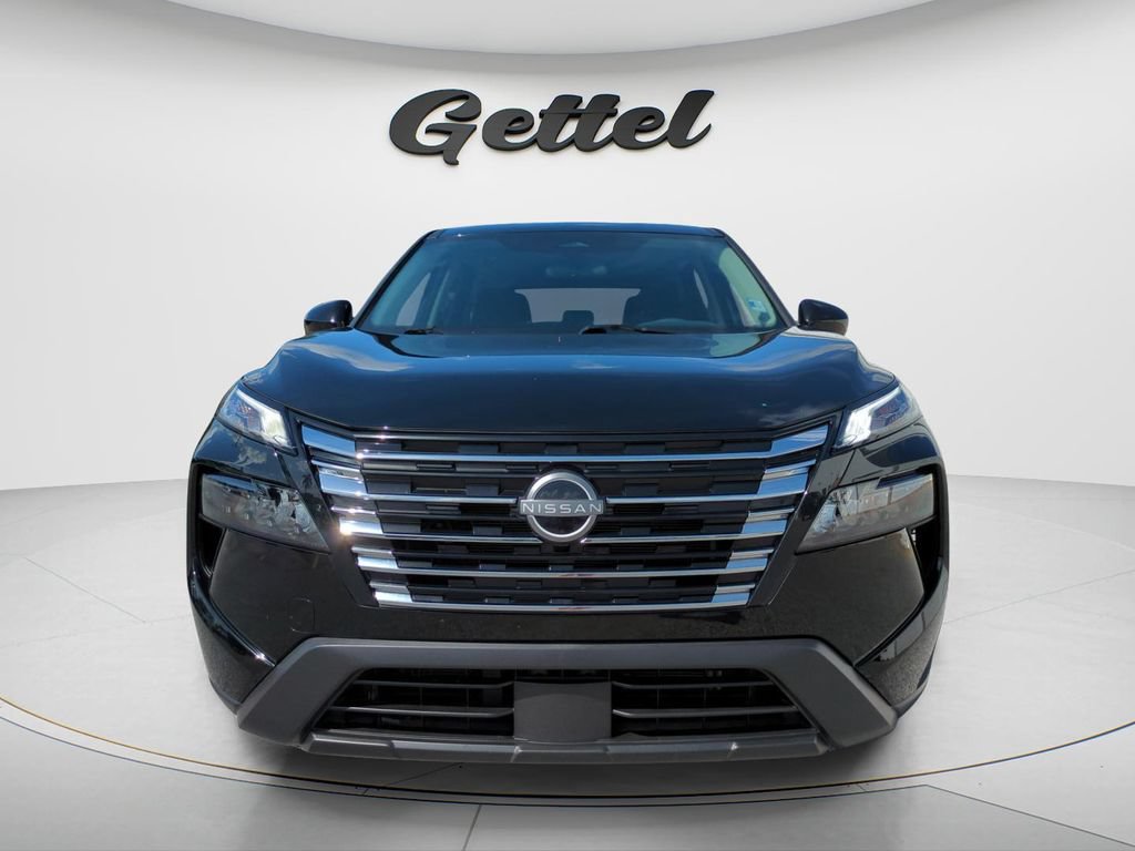 Certified 2025 Nissan Rogue SV FWD image 2