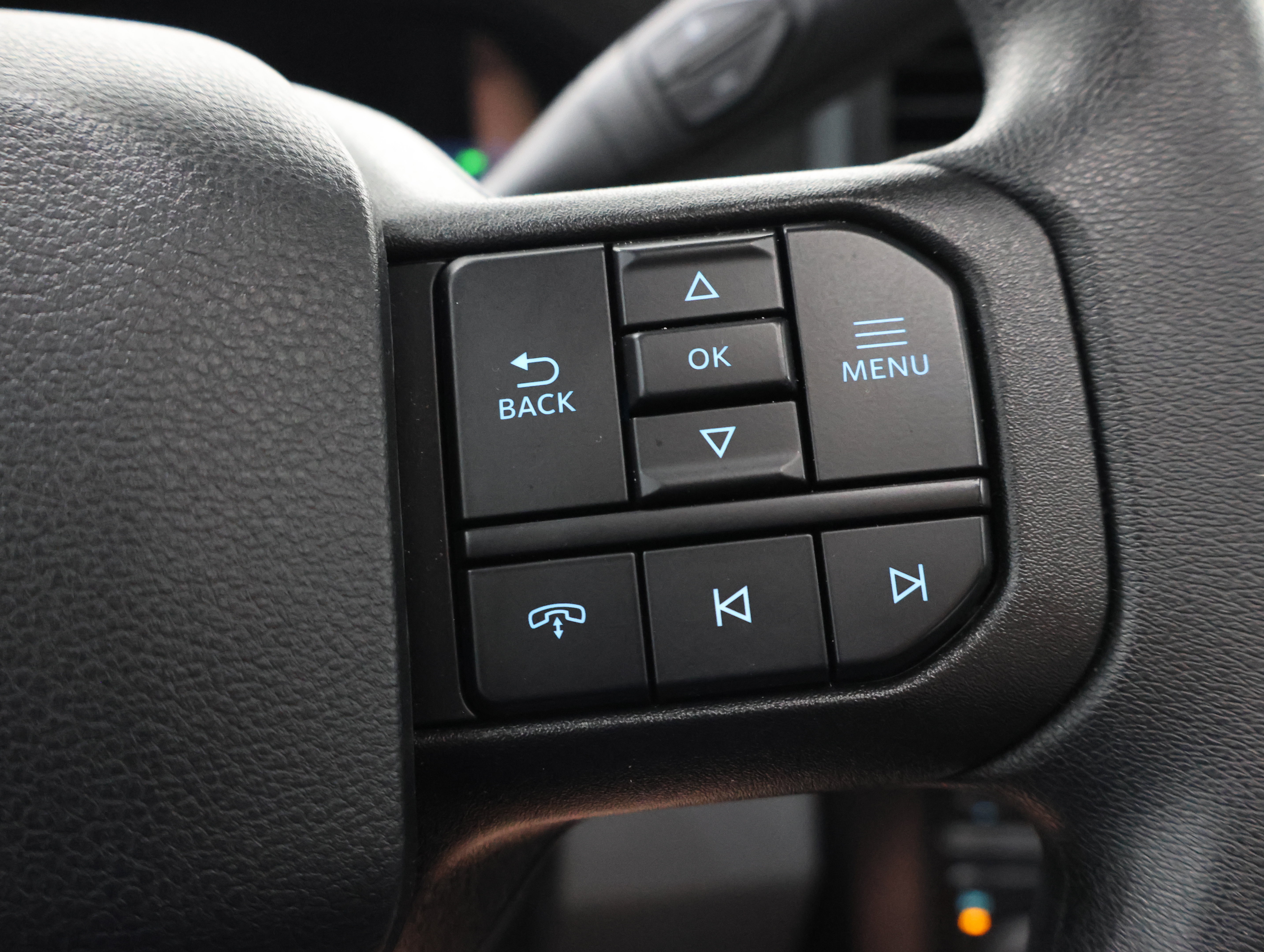 Used 2025 Ford F250 XLT w/ Black Appearance Package AWD/4WD image 15