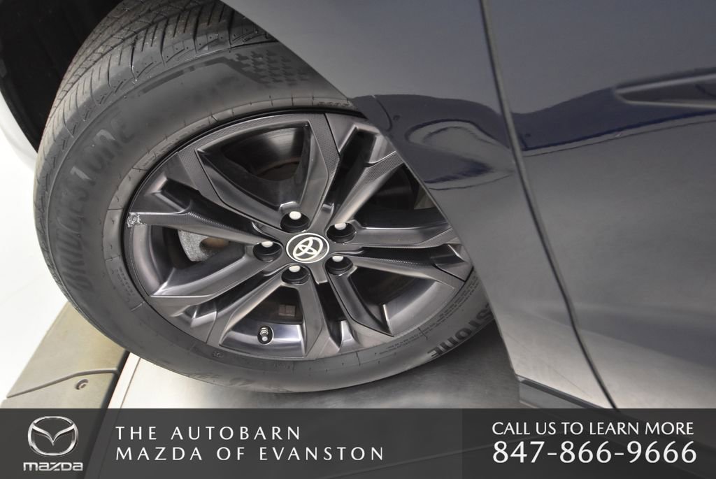 Used 2024 Toyota Sienna XSE AWD/4WD image 42