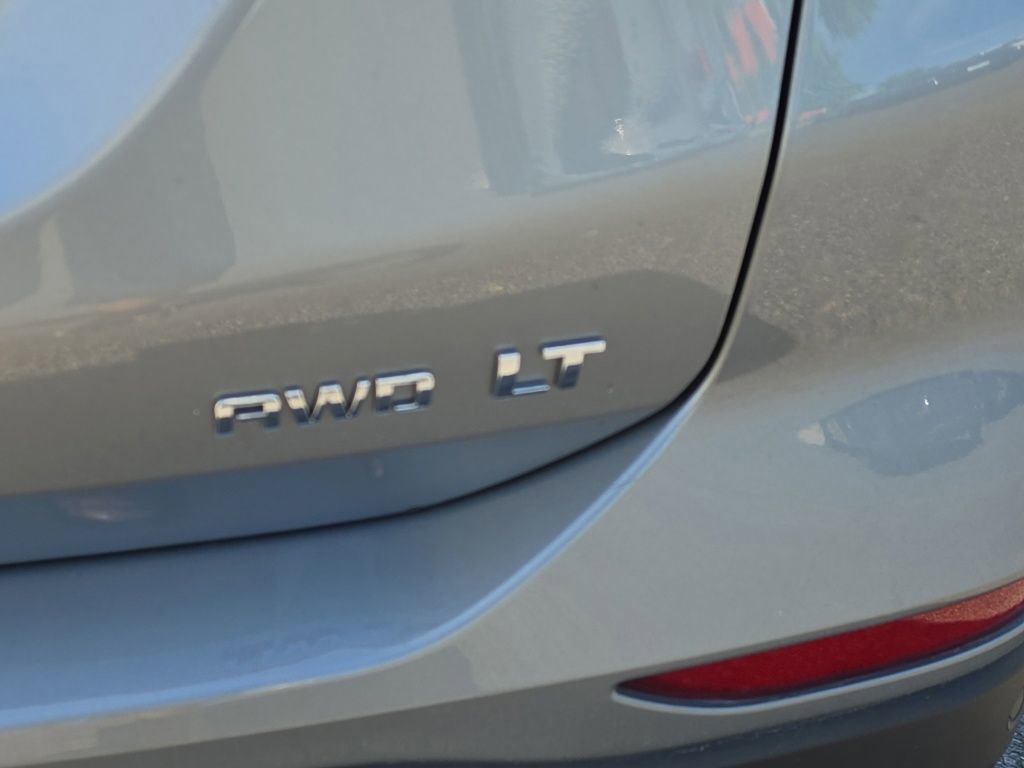Used 2023 Chevrolet Equinox LT AWD/4WD image 7