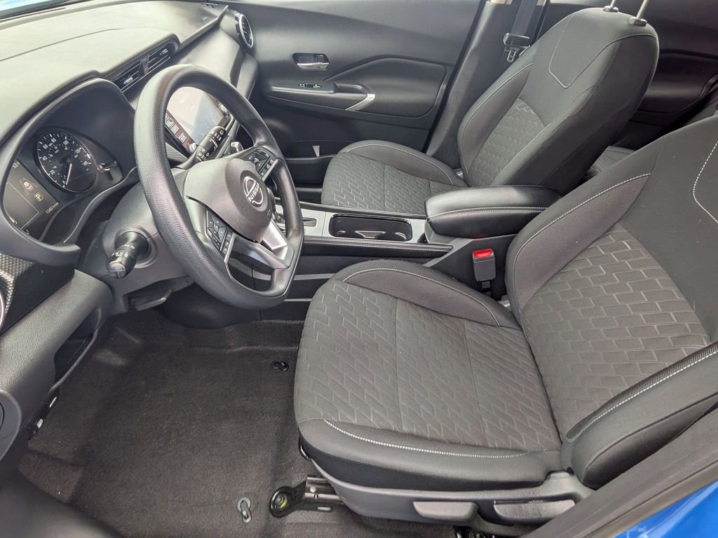 Used 2023 Nissan Kicks SV image 11
