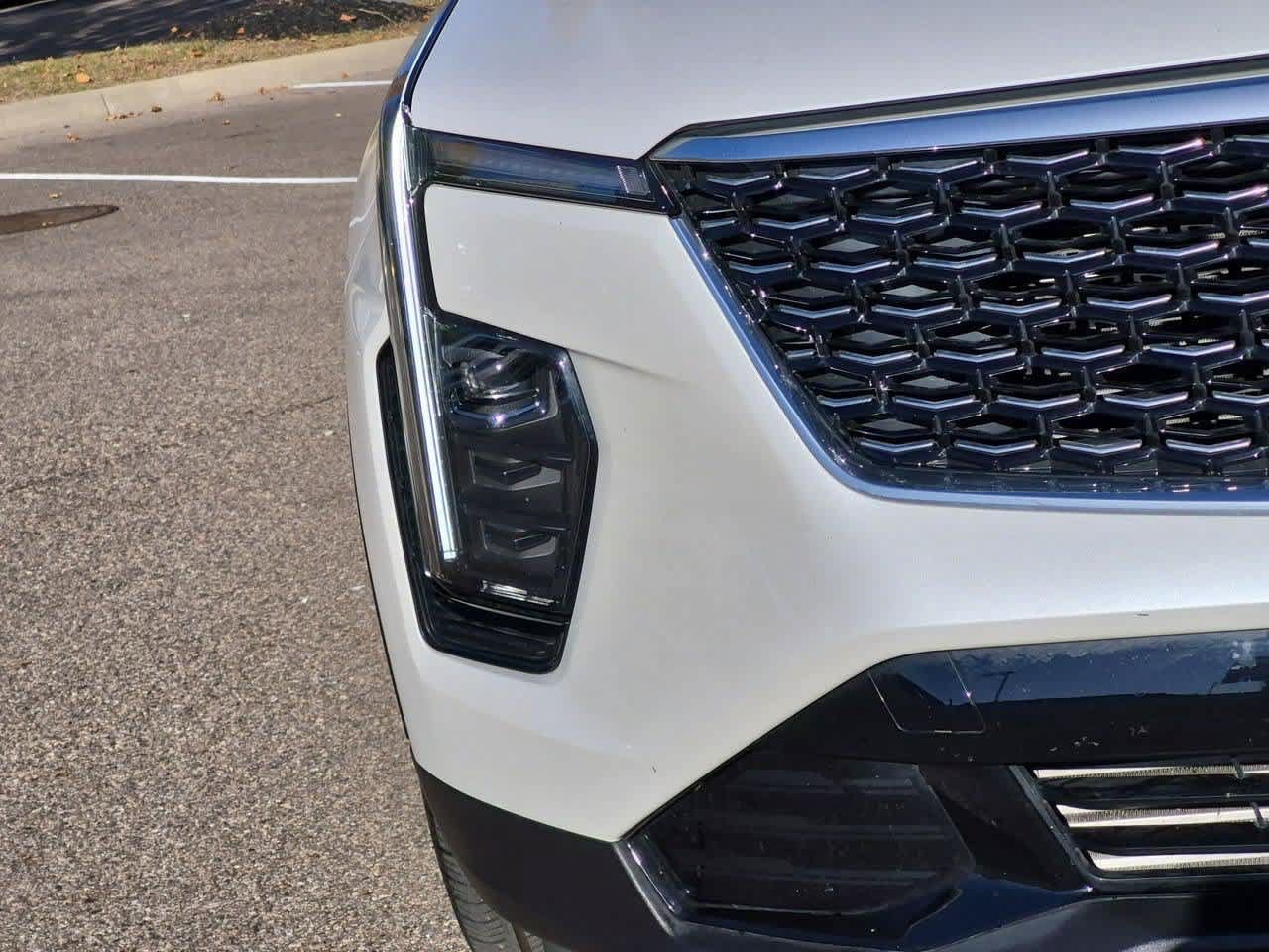 Used 2024 Cadillac XT4 Premium Luxury AWD/4WD image 10