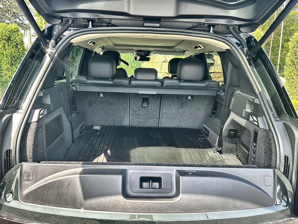 New 2026 Land Rover Range Rover Long Wheelbase SE AWD/4WD image 18
