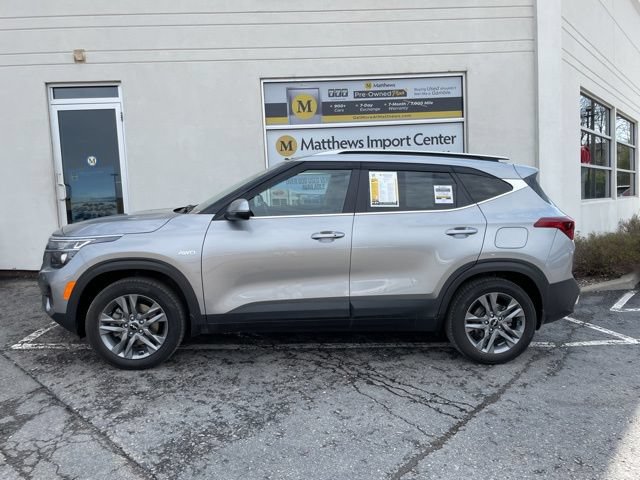 Certified 2023 Kia Seltos S w/ Navigation Package AWD/4WD image 2