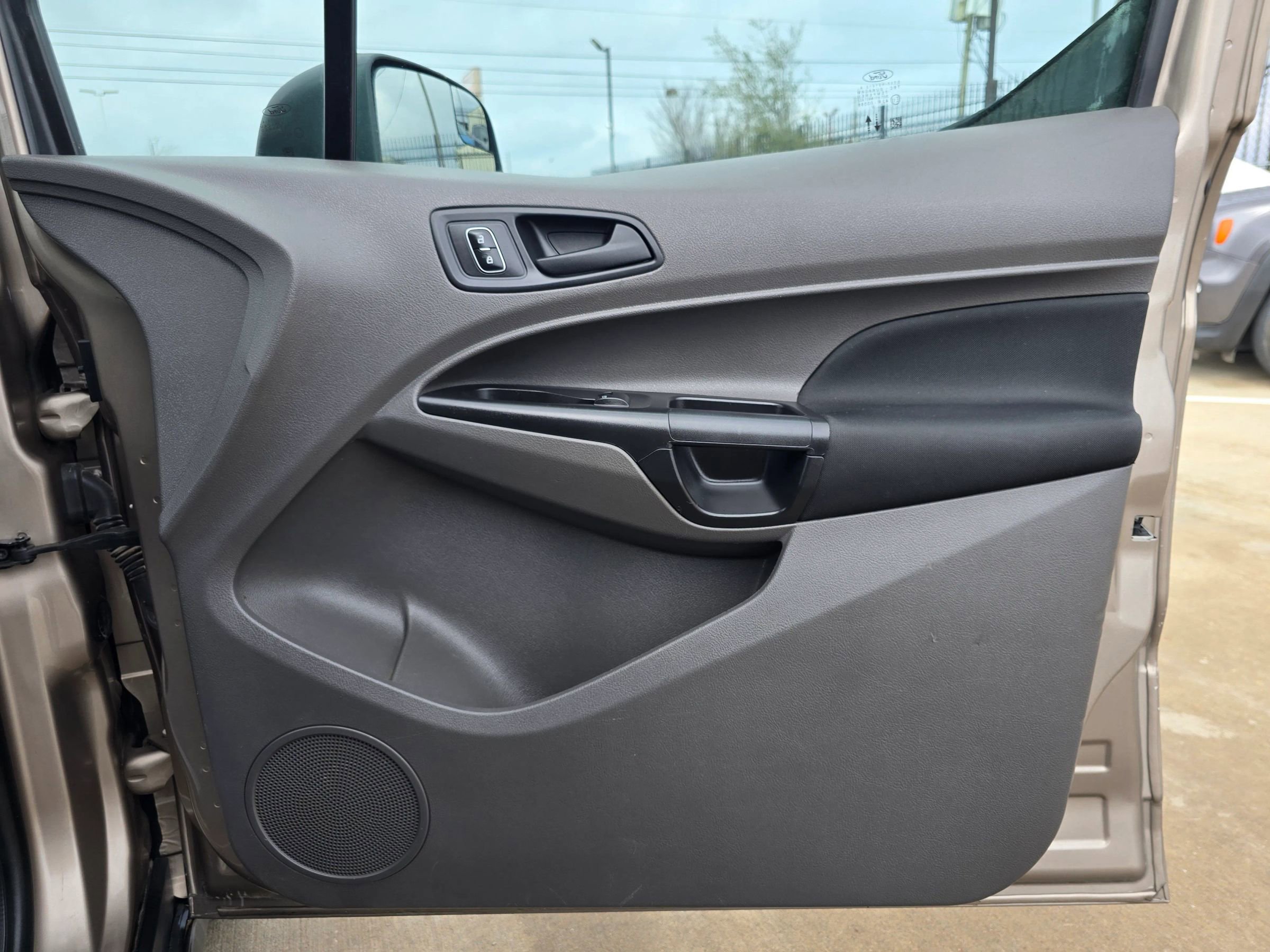 Used 2021 Ford Transit Connect XL image 29