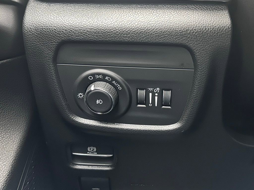 New 2025 Jeep Grand Cherokee L Limited image 21