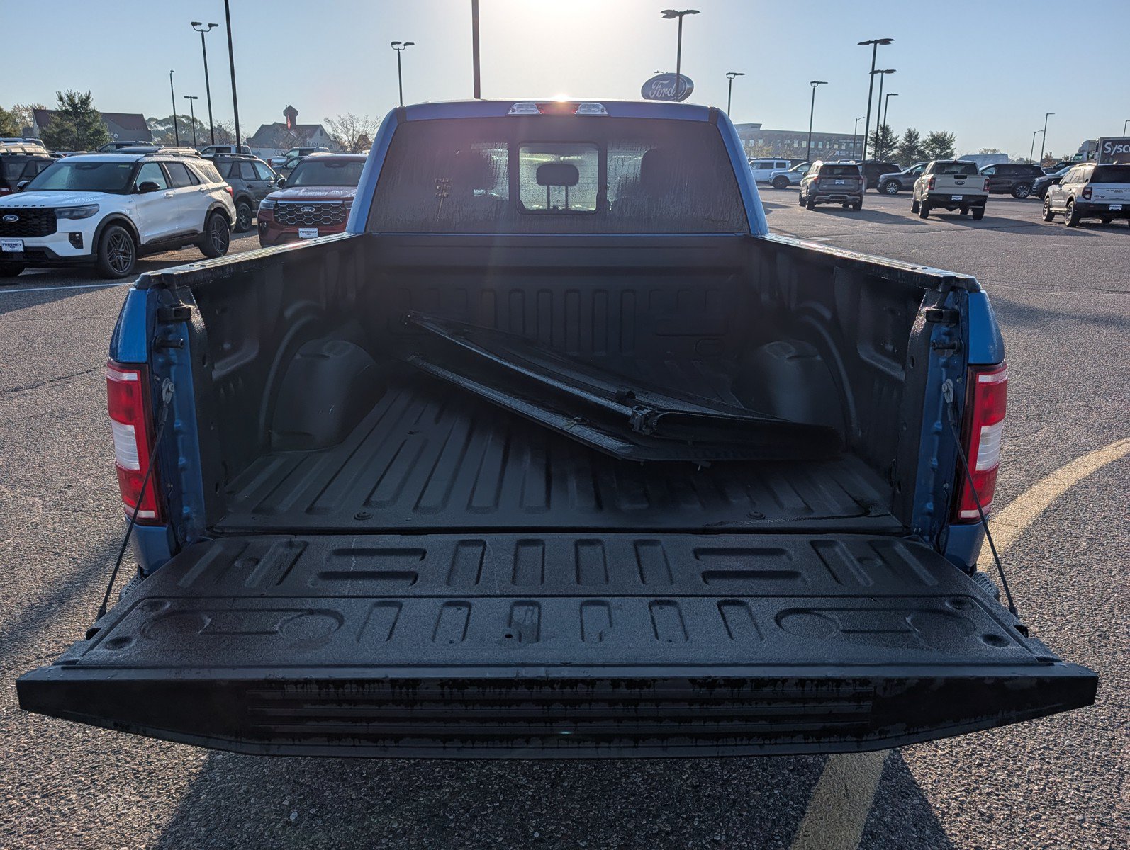 Used 2020 Ford F150 XLT w/ Equipment Group 302A Luxury AWD/4WD image 11
