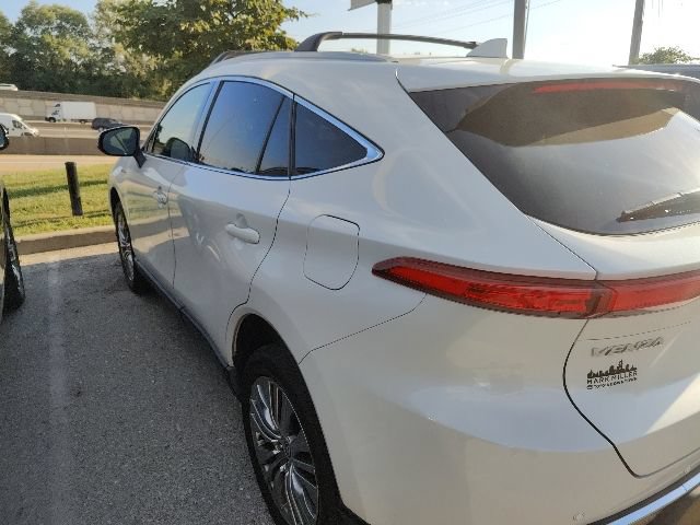 Used 2021 Toyota Venza XLE w/ Softex Package AWD/4WD image 6