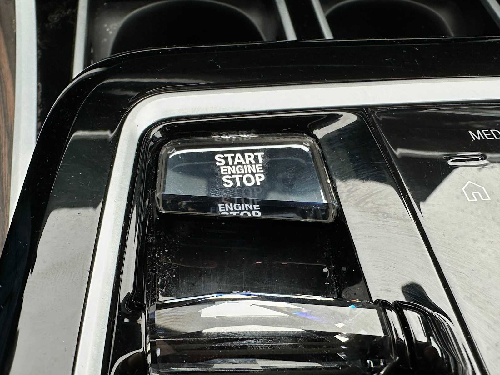 Used 2023 BMW 760i xDrive image 42