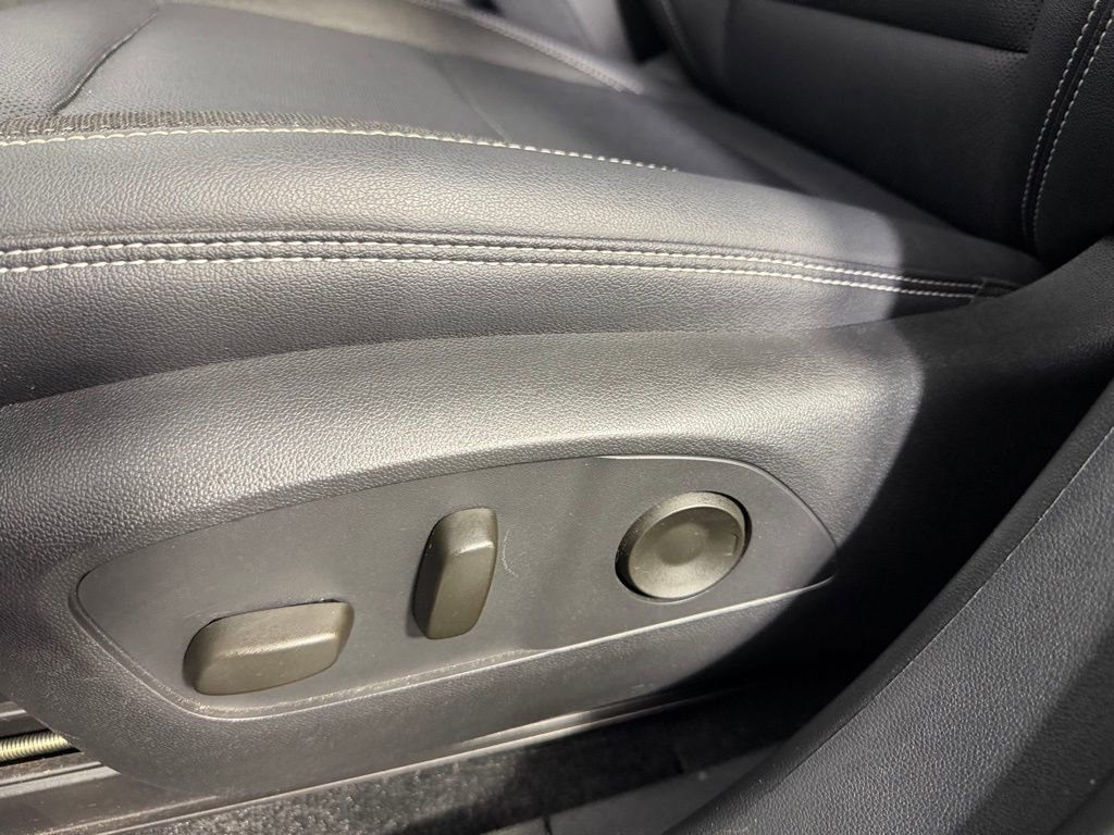 Used 2025 Chevrolet Blazer EV LT image 23