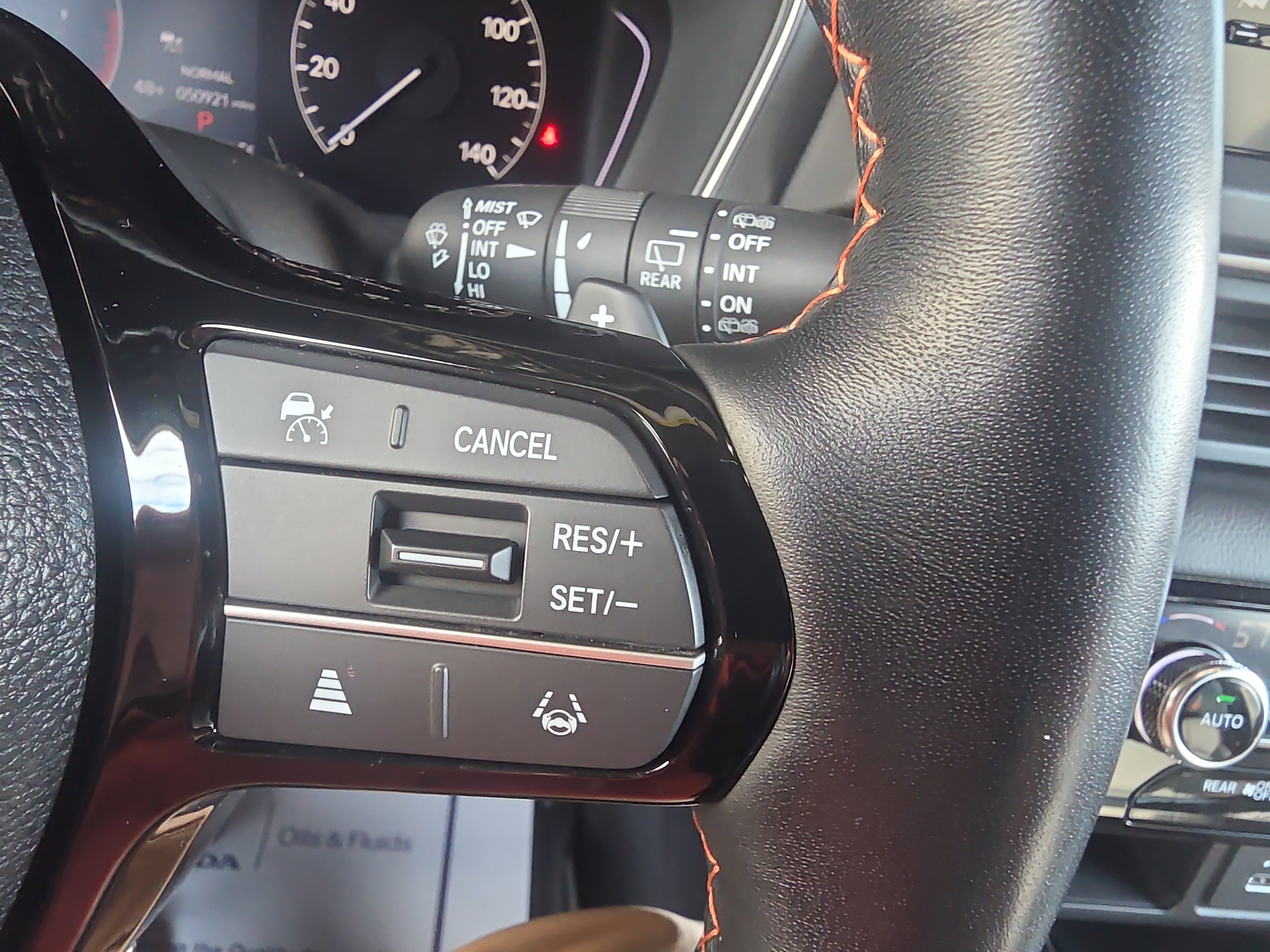 Used 2023 Honda Pilot TrailSport image 34