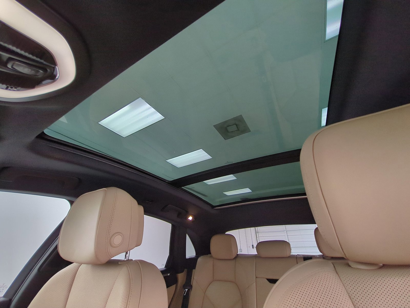 Certified 2023 Porsche Macan Turbo image 21