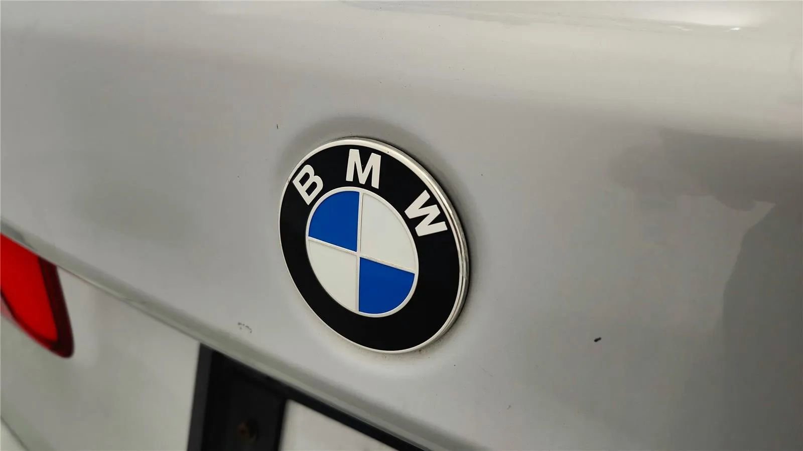 Used 2017 BMW 530i xDrive image 16