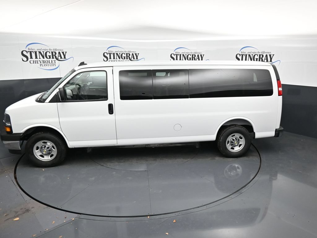 Used 2025 Chevrolet Express 3500 LT w/ LT Preferred Equipment Group RWD image 21