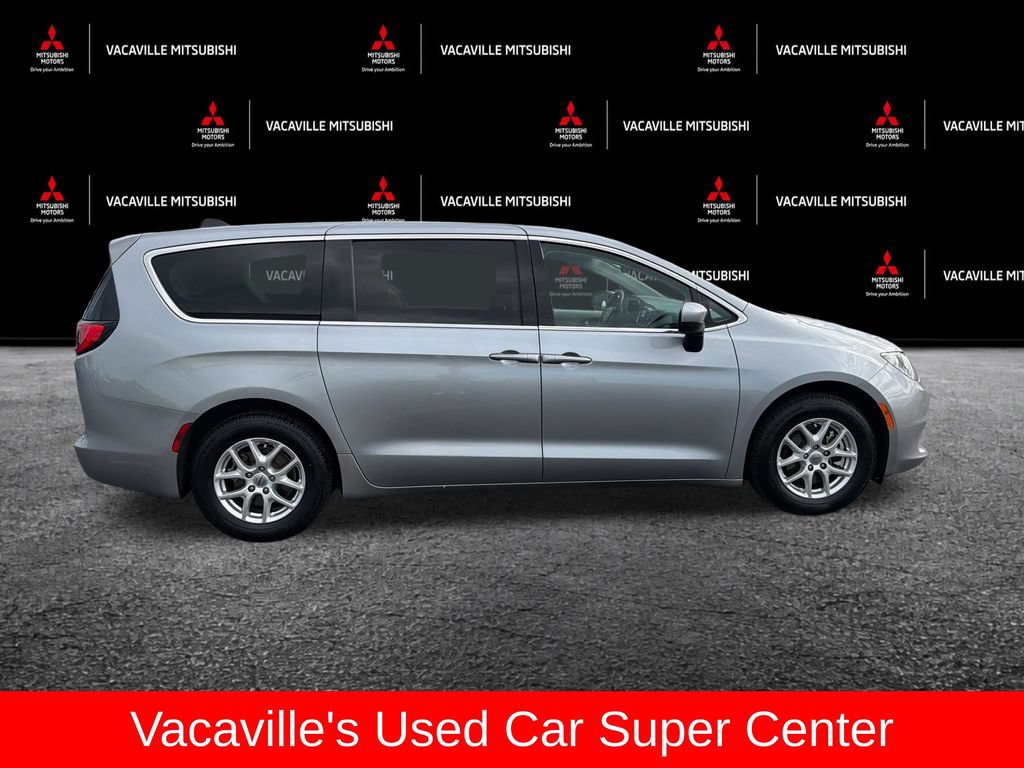 Used 2021 Chrysler Voyager LX FWD image 6