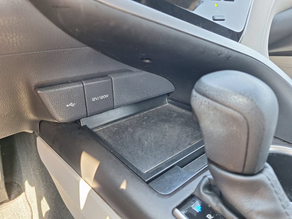 Used 2024 Toyota Camry LE FWD image 14