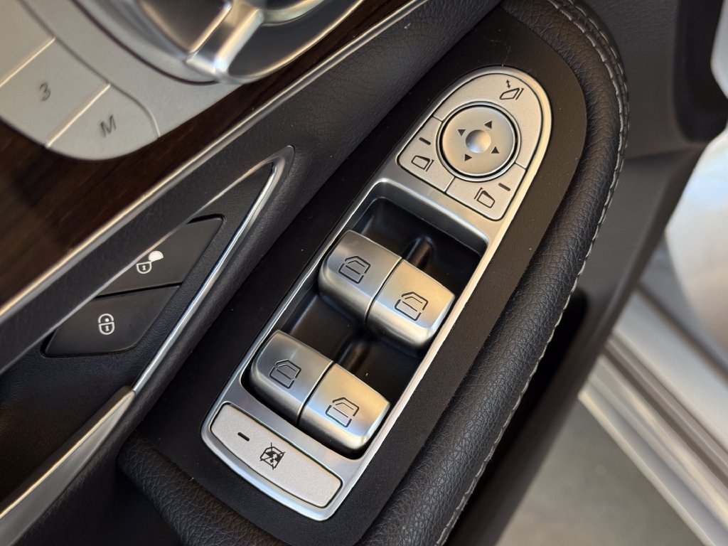 Used 2015 Mercedes-Benz C 300 Sedan image 27