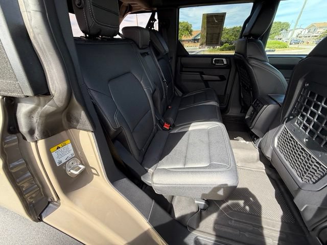 Used 2025 Ford Bronco Badlands AWD/4WD image 14
