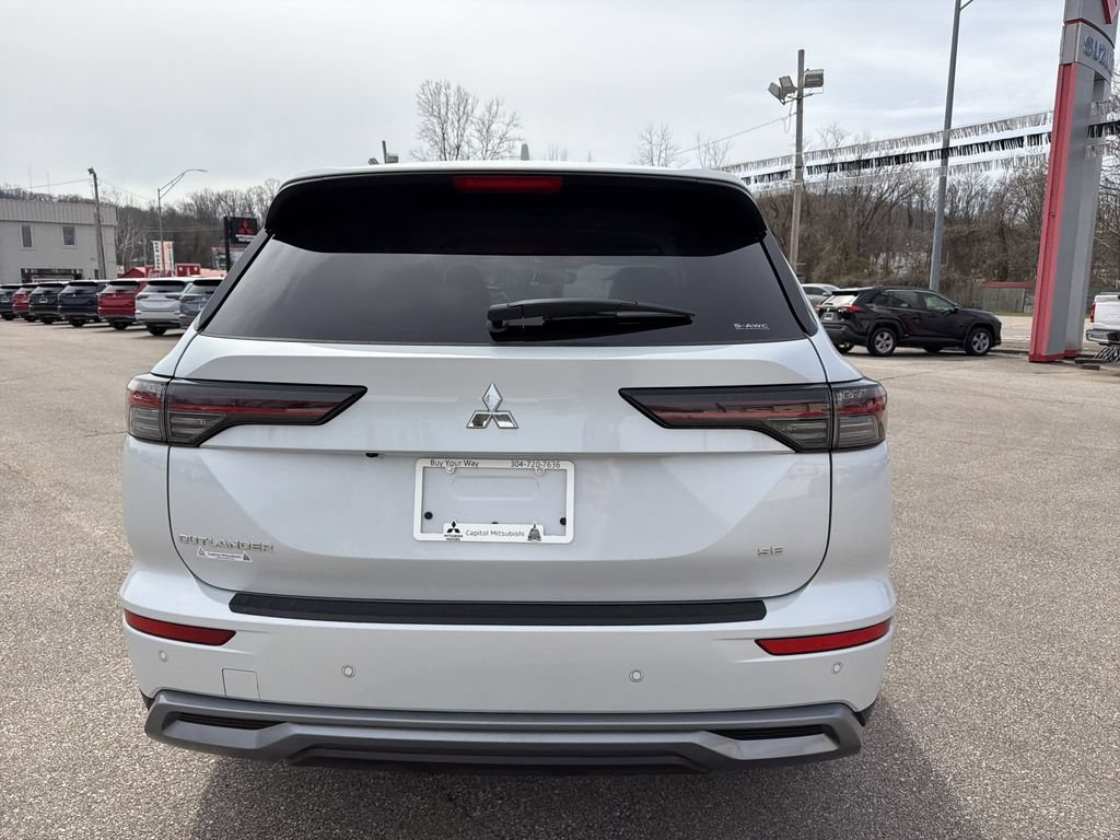 New 2026 Mitsubishi Outlander SE AWD/4WD image 5