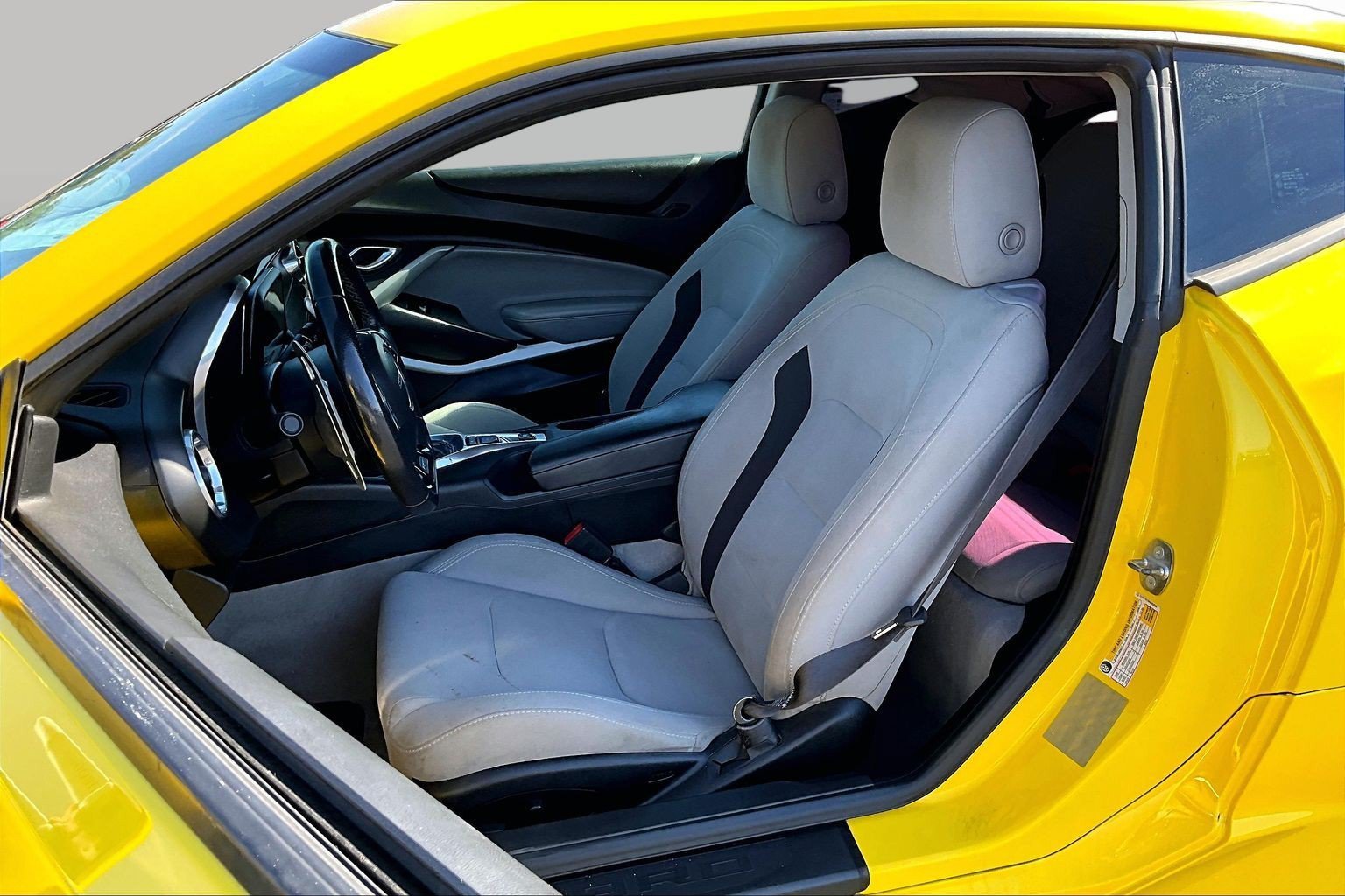 Used 2017 Chevrolet Camaro SS RWD image 23