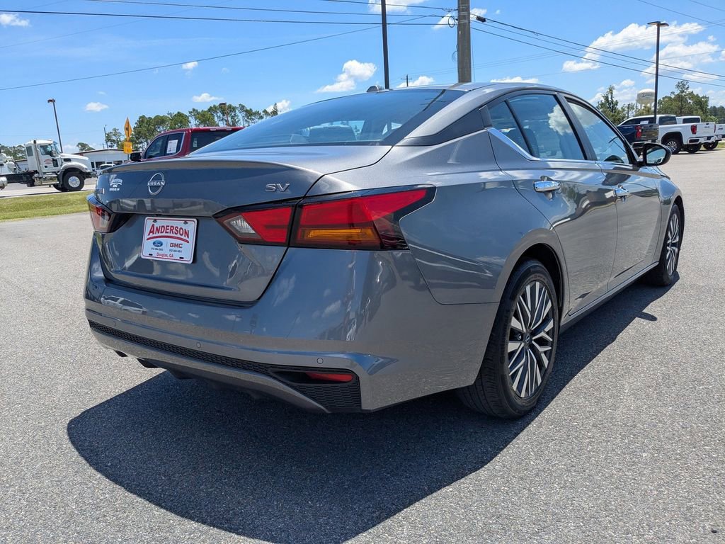 Used 2024 Nissan Altima 2.5 SV FWD image 4